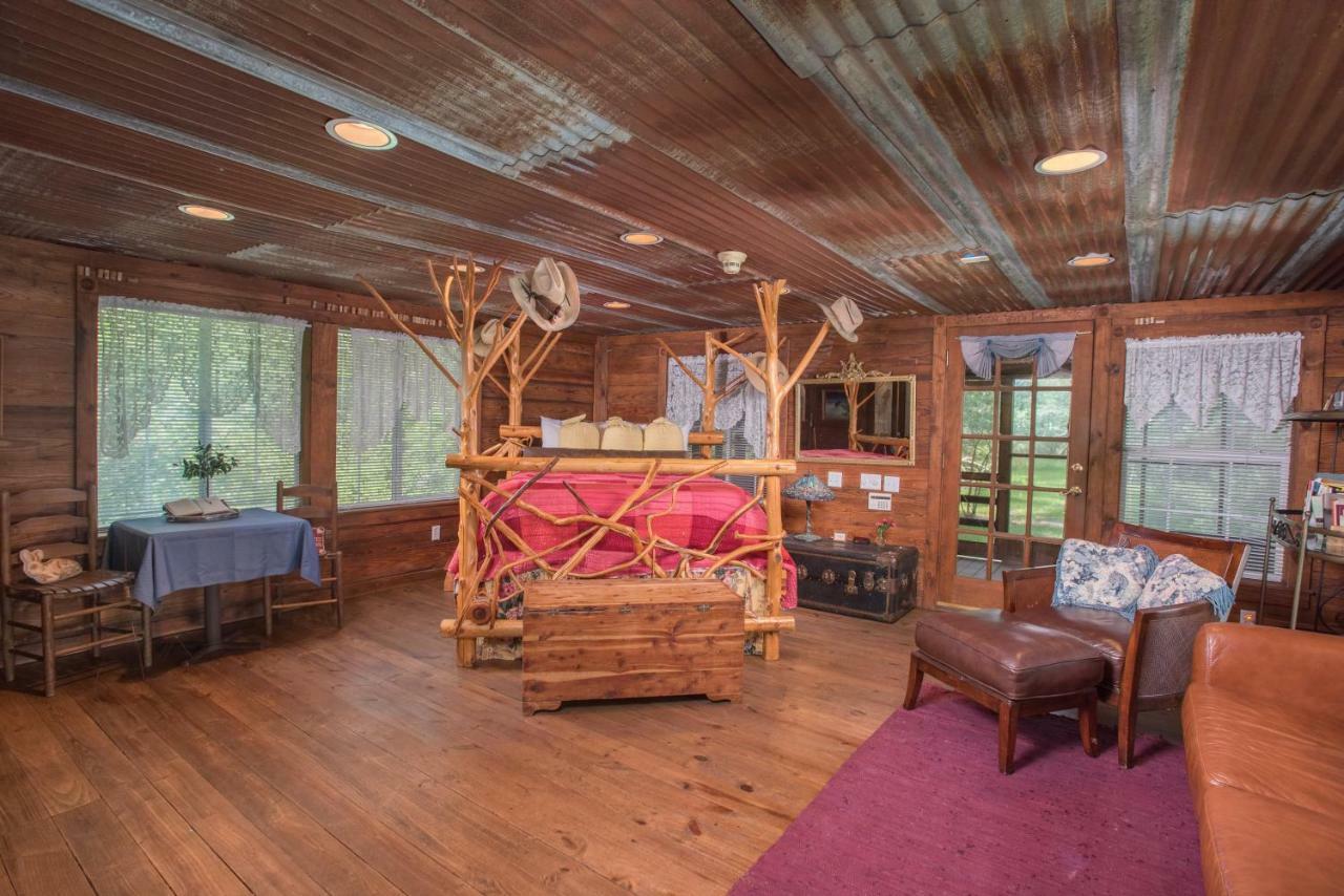 7F Lodge And Events College Station Exterior photo