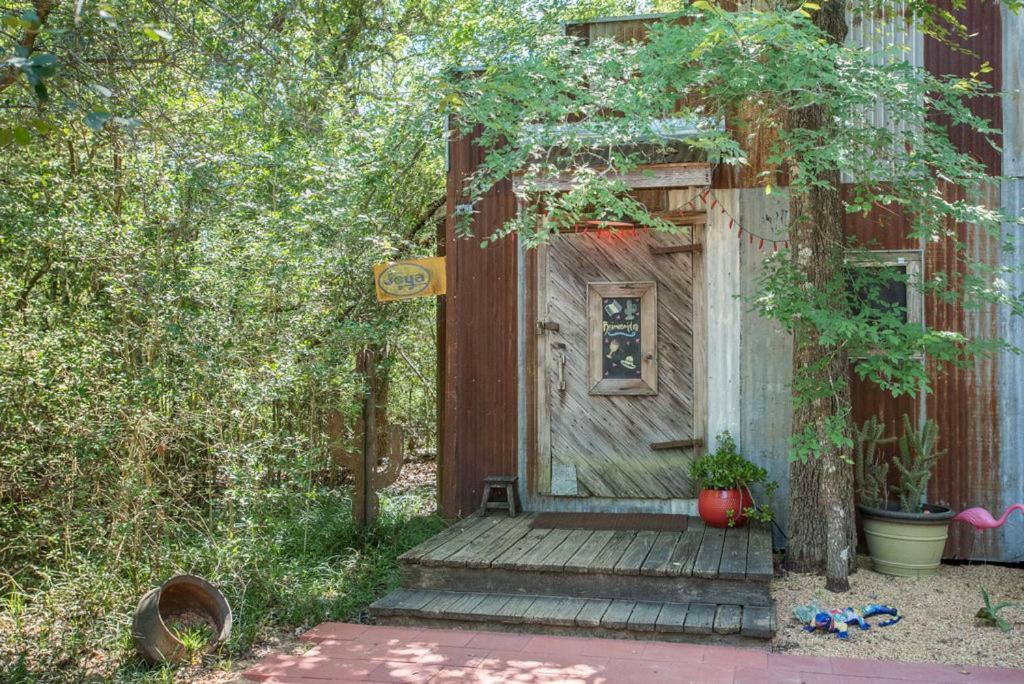 7F Lodge And Events College Station Exterior photo